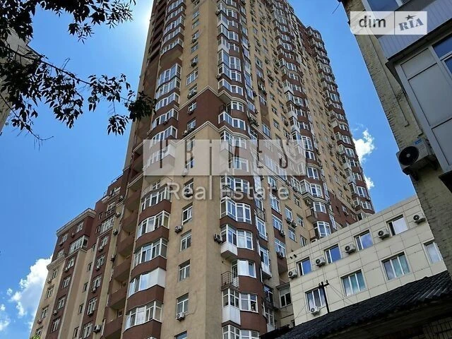 Продаж 2к квартири 70 кв. м на вул. Жилянська 118 • ID 34828