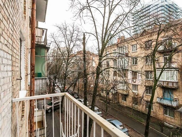 Продаж 1к квартири 30 кв. м на пров. Костя Гордієнка 8 • ID