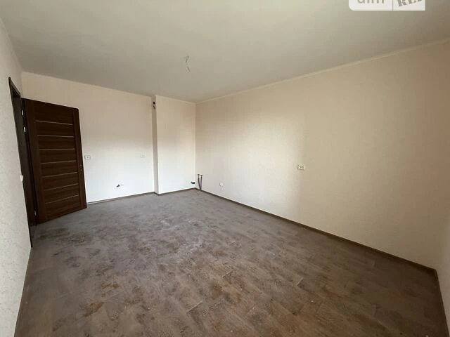 Продаж 2к квартири 73 кв. м на вул. Миколи Вінграновського 2