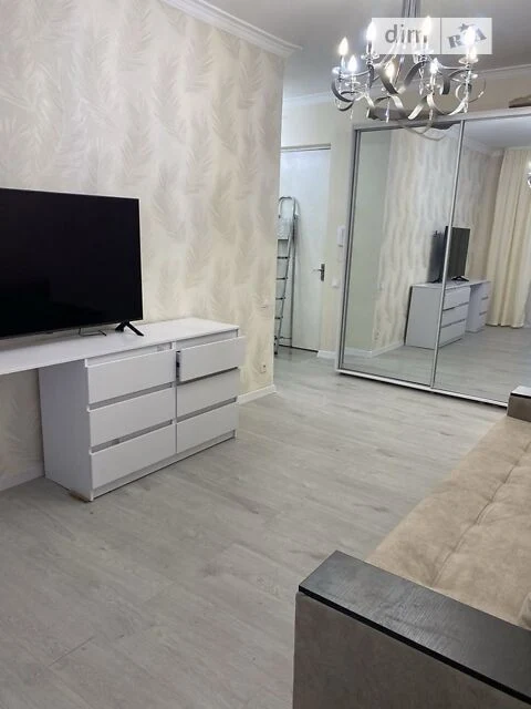Продаж 2к квартири 50 кв. м на просп. Валерія Лобановського