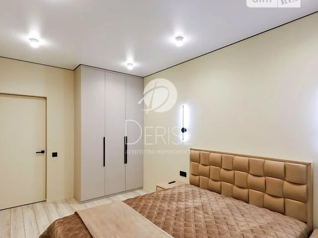 Продаж 1к квартири 42 кв. м на вул. Олександра Олеся 23А • I