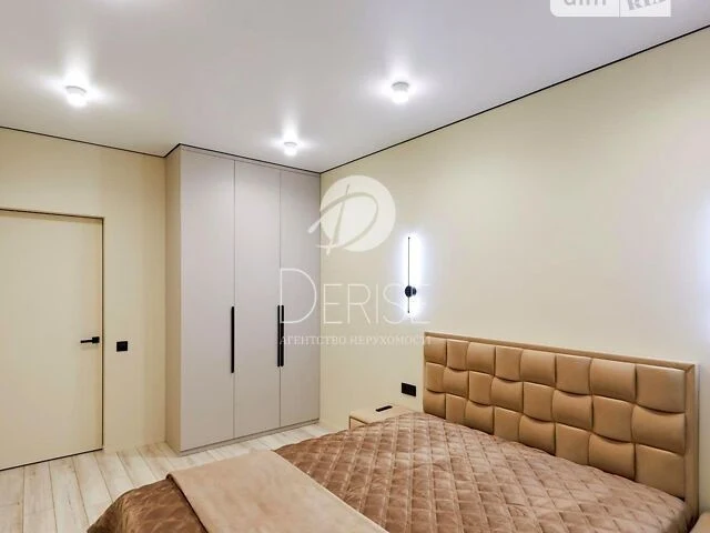 Продаж 1к квартири 42 кв. м на вул. Олександра Олеся 23А • I