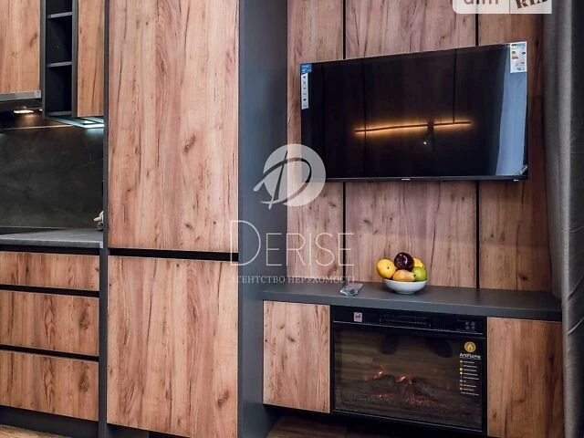 Продаж 1к квартири 42 кв. м на вул. Всеволода Змієнка 3421 •