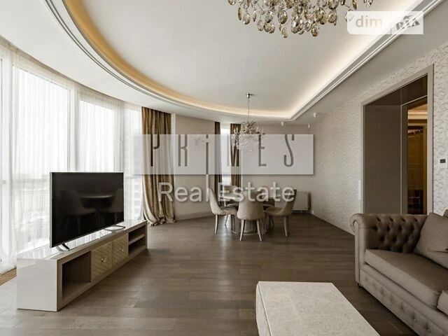 Продаж 3к квартири 177 кв. м на вул. Андрія Верхогляда 20 •