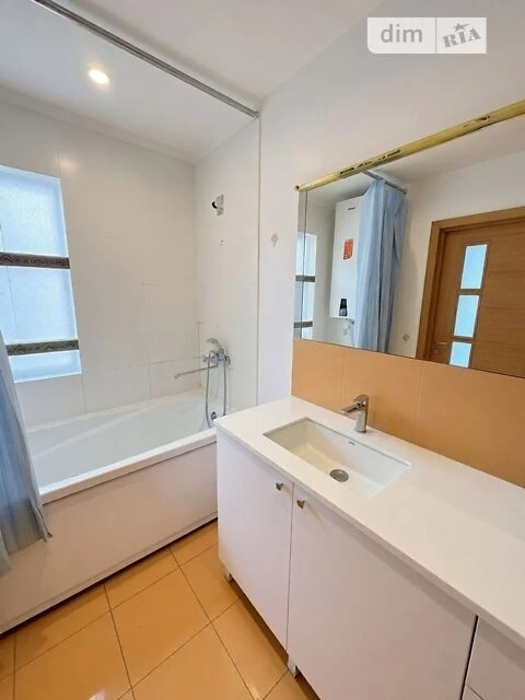 Продаж 1к квартири 55.5 кв. м на вул. Замковецька 104А • ID