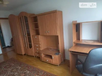 Продаж 1к квартири 34 кв. м на вул. Райдужна 19 • ID 3482708