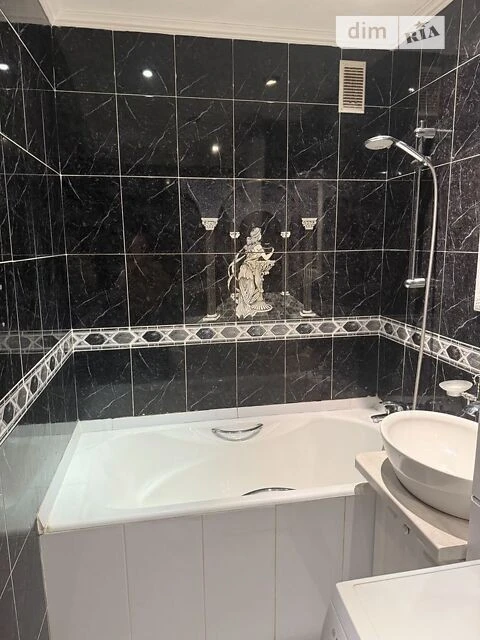 Продаж 3к квартири 61 кв. м на просп. Свободи 28Б • ID 34826