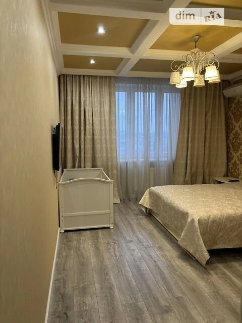 Продаж 2к квартири 77.7 кв. м на вул. Героїв полку АЗОВ 4В •