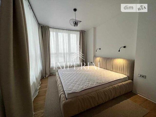 Продаж 2к квартири 68 кв. м на вул. Набережно-Рибальська дор