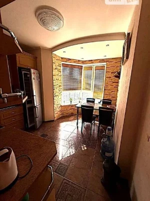 Продаж 2к квартири 61 кв. м на просп. Академіка Палладіна 18
