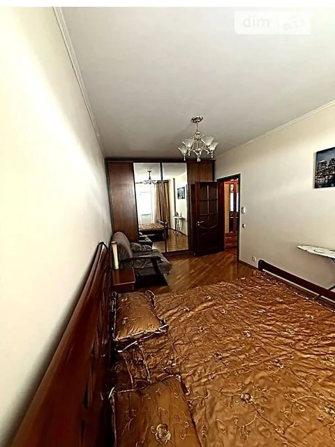 Продаж 2к квартири 61 кв. м на просп. Академіка Палладіна 18