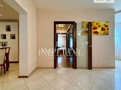 Продаж 4к квартири 144 кв. м на вул. Драгоманова 31Б • ID 34