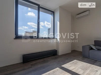 Продаж 3к квартири 100 кв. м на вул. Антоновича 74 • ID 3482
