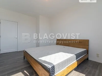 Продаж 3к квартири 100 кв. м на вул. Антоновича 74 • ID 3482