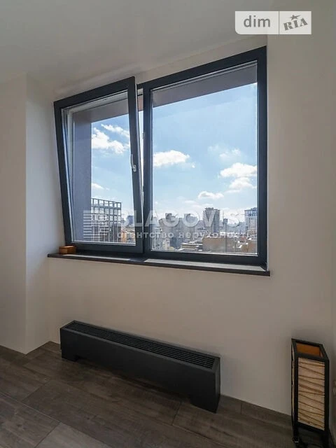 Продаж 3к квартири 100 кв. м на вул. Антоновича 74 • ID 3482