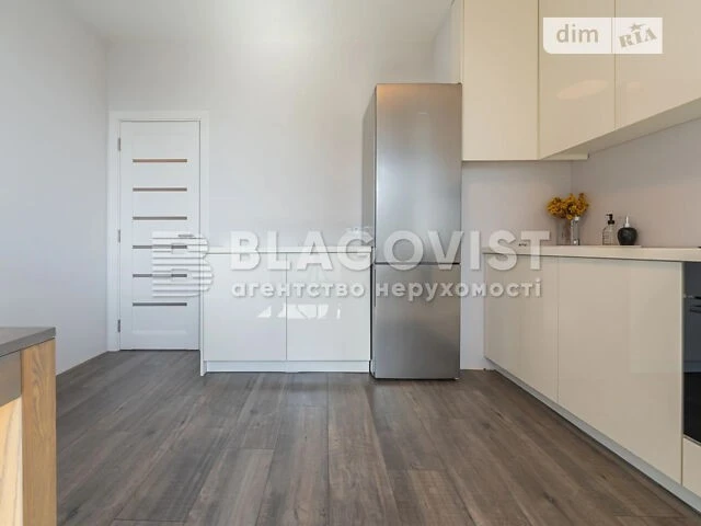 Продаж 3к квартири 100 кв. м на вул. Антоновича 74 • ID 3482