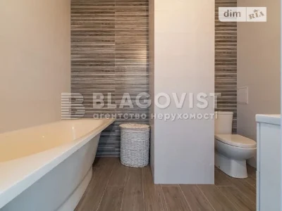 Продаж 3к квартири 100 кв. м на вул. Антоновича 74 • ID 3482