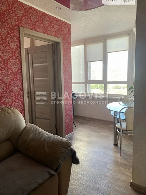 Продаж 2к квартири 58 кв. м на вул. Соломії Крушельницької 1