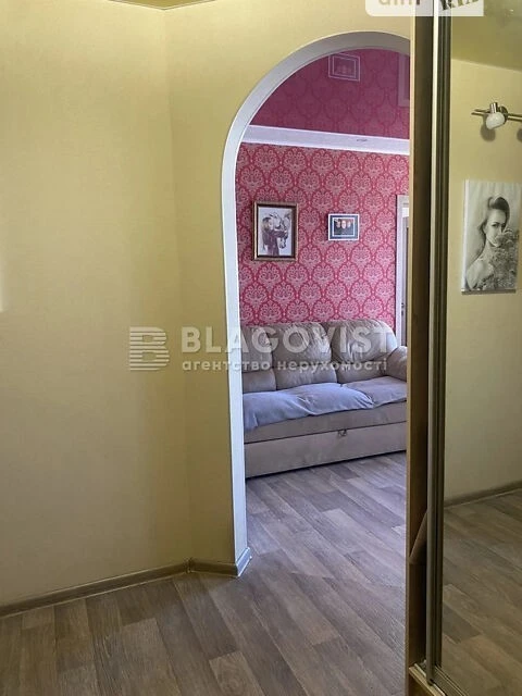 Продаж 2к квартири 58 кв. м на вул. Соломії Крушельницької 1