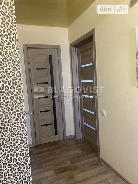 Продаж 2к квартири 58 кв. м на вул. Соломії Крушельницької 1