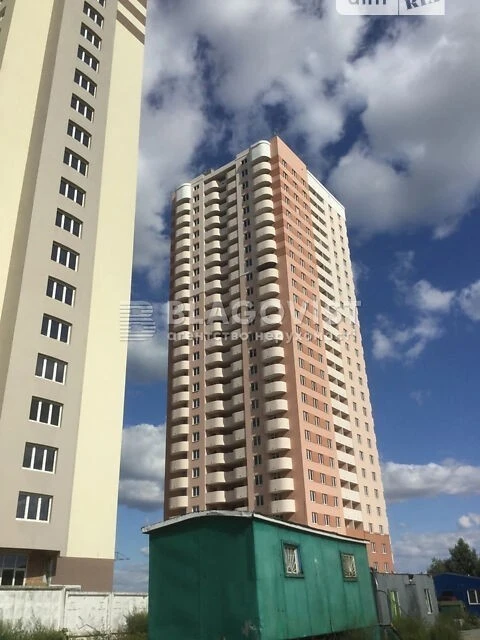 Продаж 2к квартири 58 кв. м на вул. Соломії Крушельницької 1