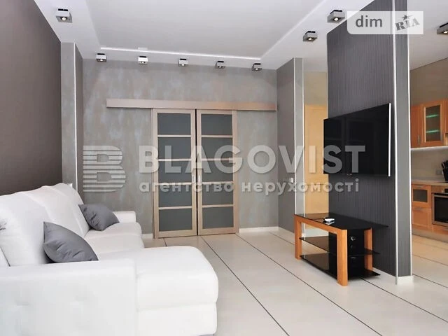 Продаж 1к квартири 53 кв. м на пл. Солом'янська 15А • ID 348