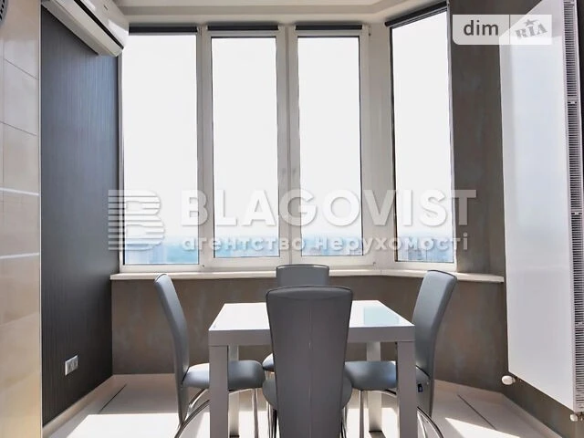 Продаж 1к квартири 53 кв. м на пл. Солом'янська 15А • ID 348