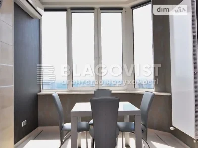 Продаж 1к квартири 53 кв. м на пл. Солом'янська 15А • ID 348