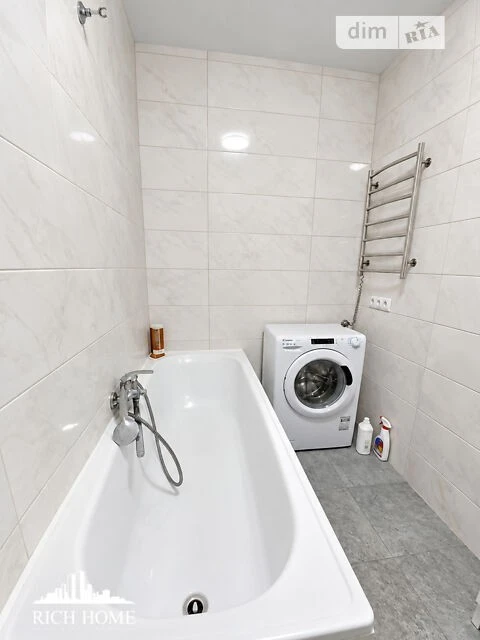 Продаж 1к квартири 34.2 кв. м на вул. Миколи Закревського 10