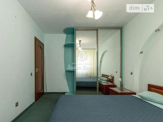Продаж 3к квартири 82.1 кв. м на вул. Івана Пулюя 1 • ID 348