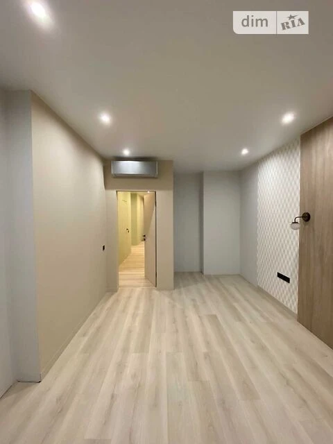 Продаж 2к квартири 94 кв. м на вул. Героїв полку АЗОВ 8 • ID