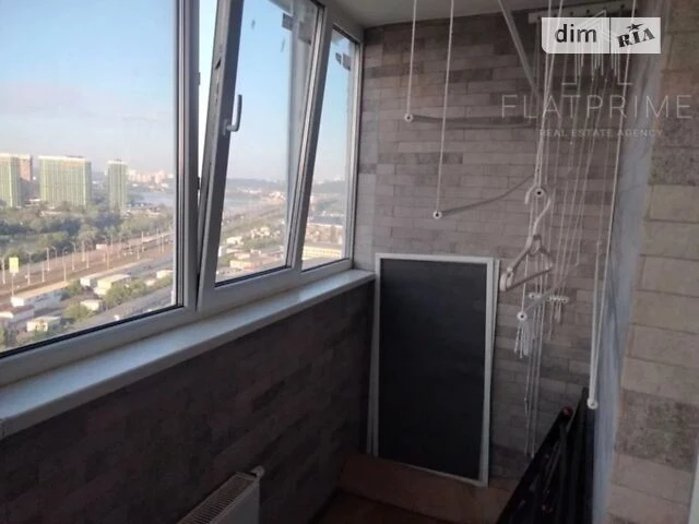 Продаж 2к квартири 48.7 кв. м на вул. Юрія Шумського 5 • ID