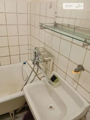 Продаж 2к квартири 52.4 кв. м на просп. Берестейський 66 • I