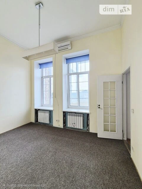 Продаж 6к квартири 252 кв. м на вул. Костельна 8 • ID 348264