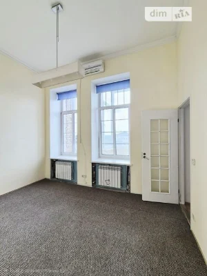 Продаж 6к квартири 252 кв. м на вул. Костельна 8 • ID 348264