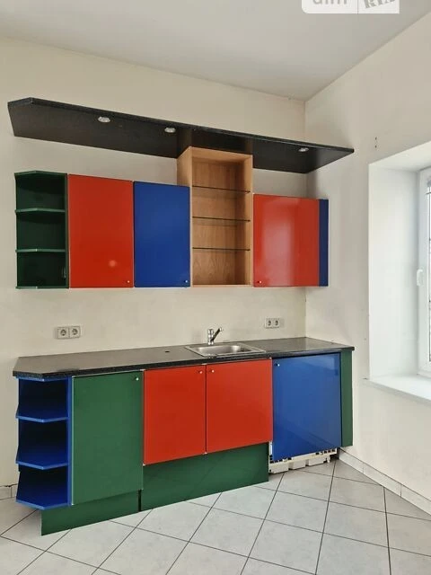 Продаж 6к квартири 252 кв. м на вул. Костельна 8 • ID 348264
