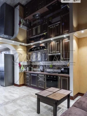 Продаж 3к квартири 68 кв. м на вул. Лесі Українки 26 • ID 34