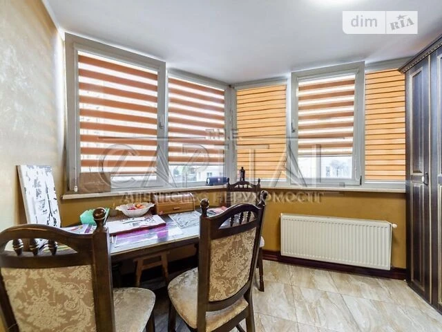 Продаж 3к квартири 68 кв. м на вул. Лесі Українки 26 • ID 34