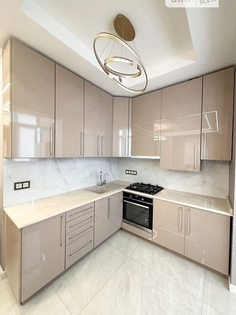 Продаж 2к квартири 87 кв. м на вул. Польова 65 • ID 34827287