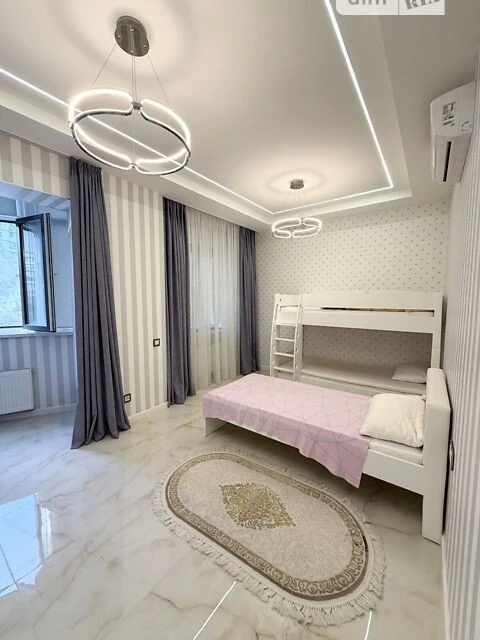 Продаж 2к квартири 87 кв. м на вул. Польова 65 • ID 34827287