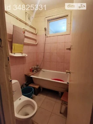 Продаж 2к квартири 46.8 кв. м на вул. Будівельників 3 • ID 3