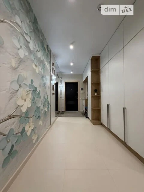 Продаж 2к квартири 79 кв. м на вул. Драгоманова 38 • ID 3482