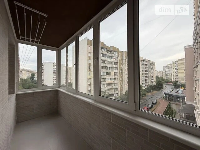 Продаж 2к квартири 79 кв. м на вул. Драгоманова 38 • ID 3482