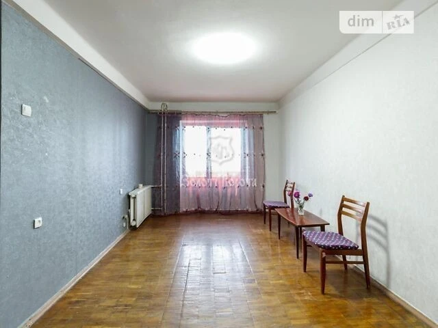 Продаж 3к квартири 59.4 кв. м на вул. Івана Миколайчука 15 •