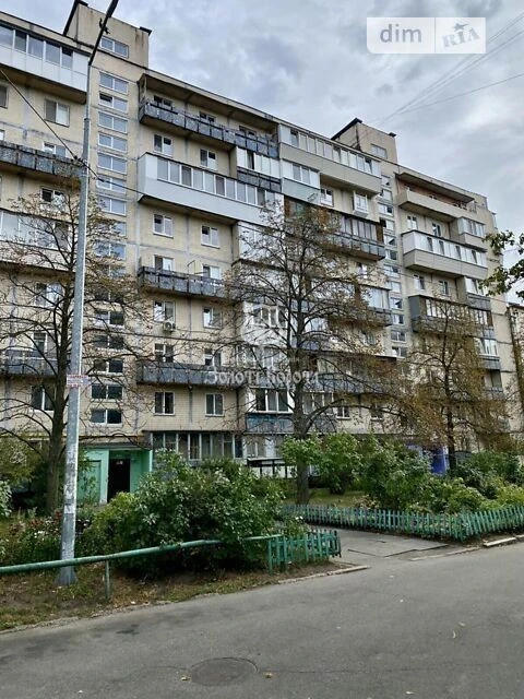 Продаж 3к квартири 59.4 кв. м на вул. Івана Миколайчука 15 •