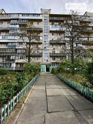Продаж 3к квартири 59.4 кв. м на вул. Івана Миколайчука 15 •