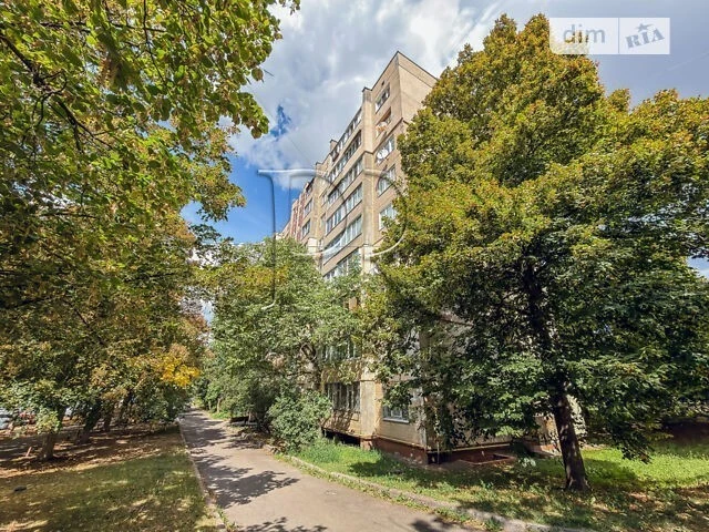 Продаж 1к квартири 31.7 кв. м на вул. Академіка Кіпріанова 2
