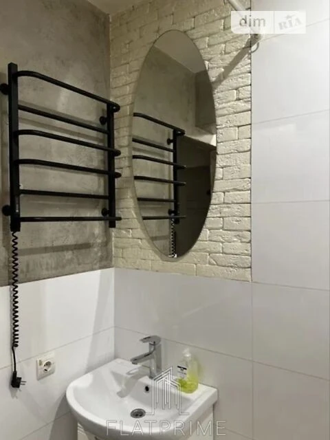 Продаж 1к квартири 18 кв. м на вул. Залізнична 32 • ID 34825