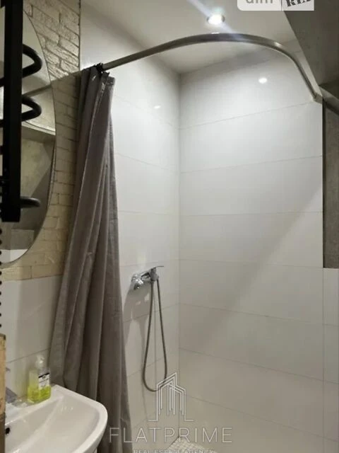 Продаж 1к квартири 18 кв. м на вул. Залізнична 32 • ID 34825