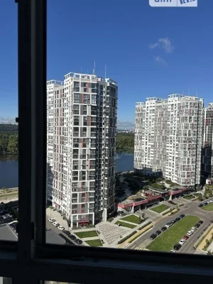 Продаж 2к квартири 77 кв. м на вул. Микільсько-Слобідська 8